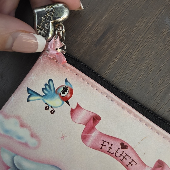 Fluff Los Angeles Cupcake Pouch + Compact Mirror Set - Picture 2 of 4